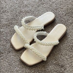 *NEW* Elegant Pearl-Embellished Cream Sandals